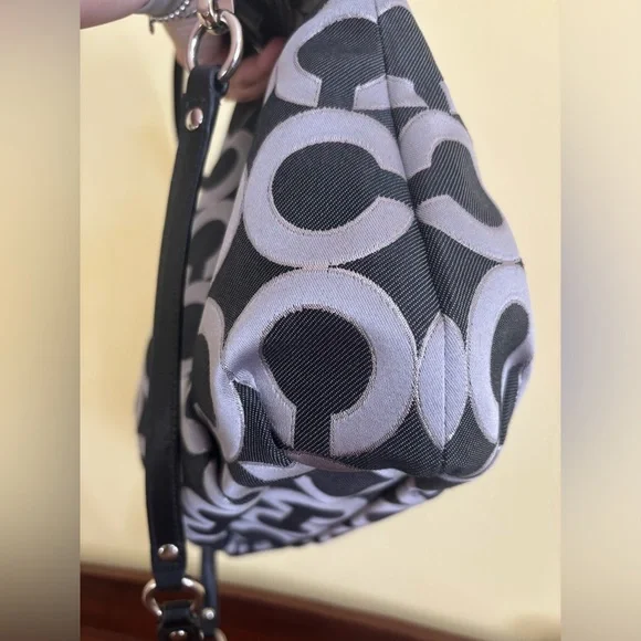 Authentic Coach bag - Picture 8 of 8